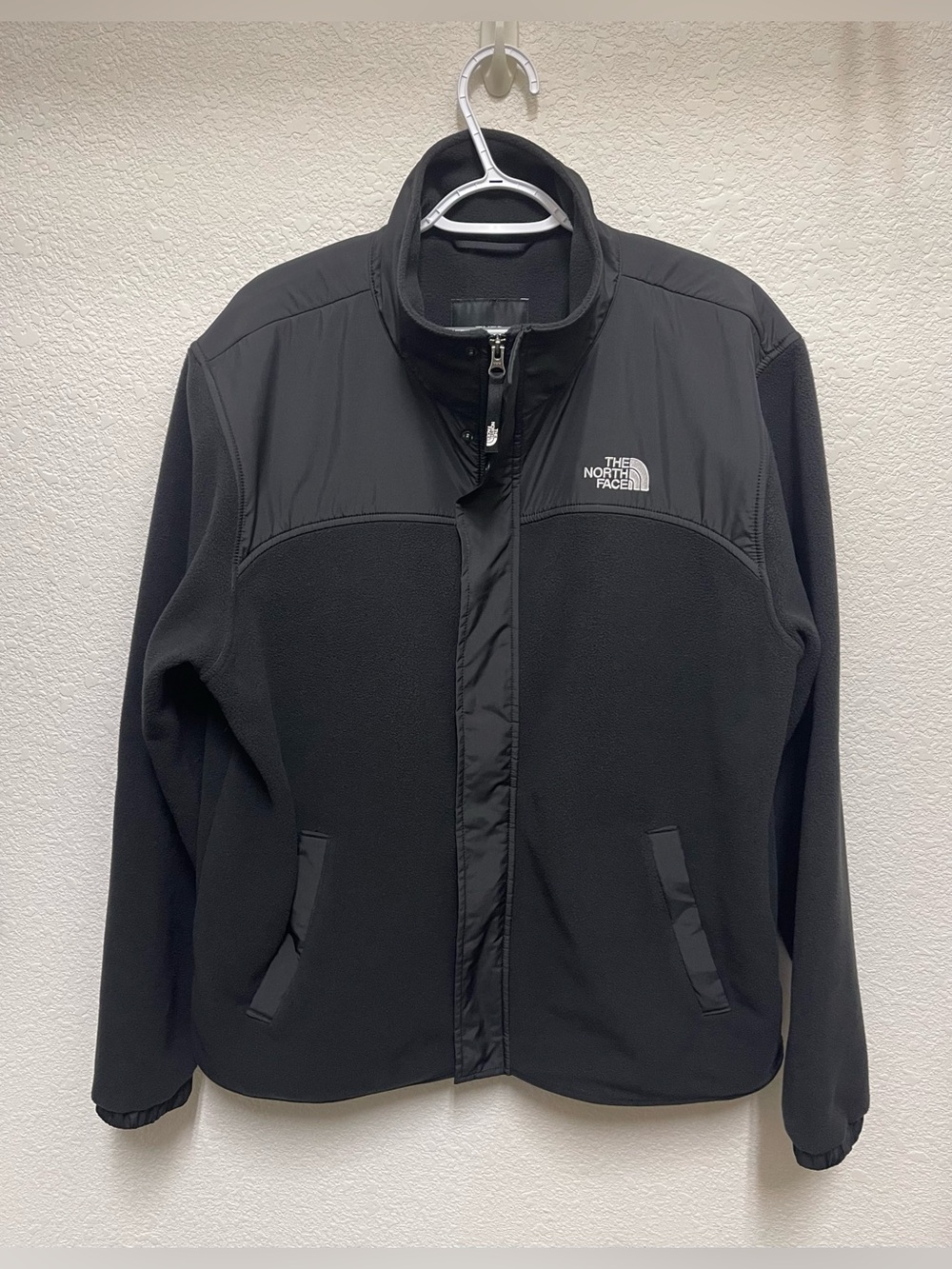 THE NORTH FACE Men’s Black Tundra Full-Zip Fleece Jacket Size L